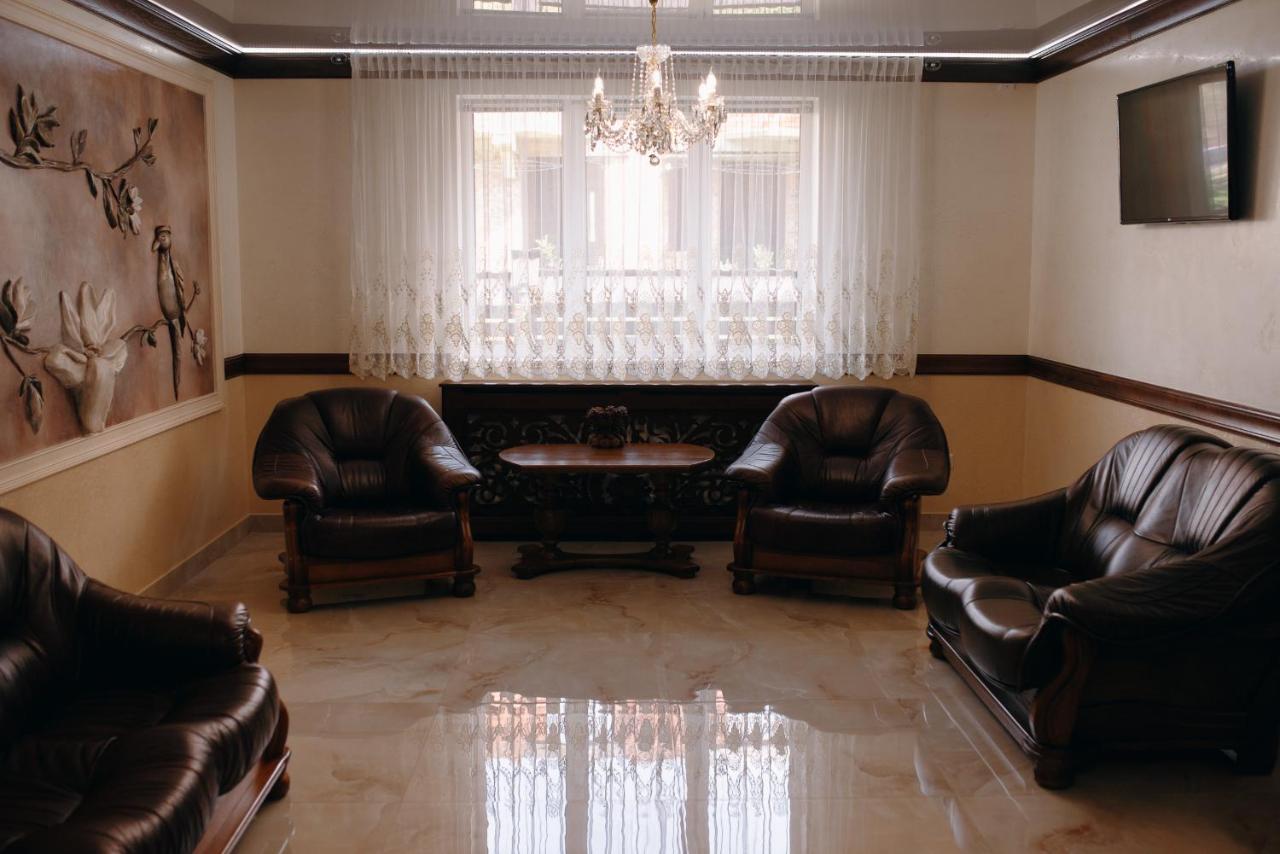 Villa Nikoletta Spa Boekovel Buitenkant foto