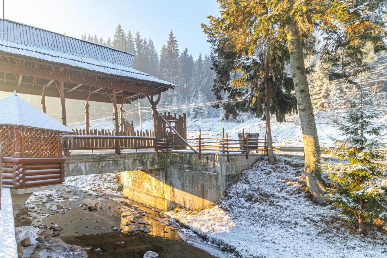 Villa Nikoletta Spa Boekovel Buitenkant foto