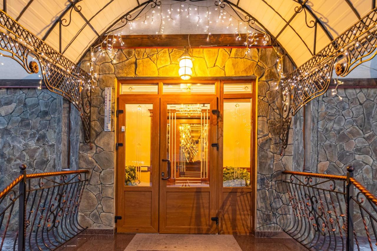 Villa Nikoletta Spa Boekovel Buitenkant foto