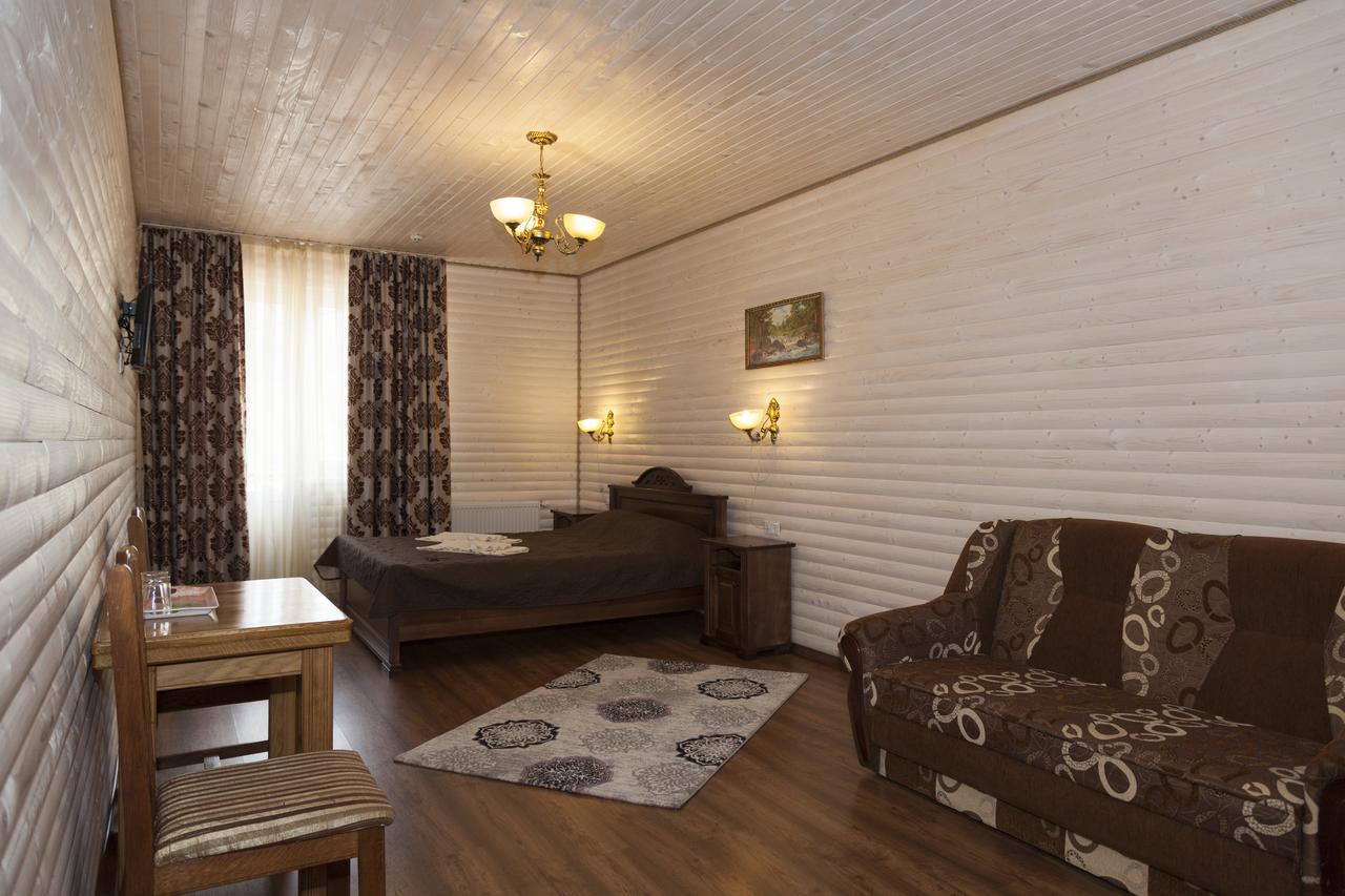 Villa Nikoletta Spa Boekovel Buitenkant foto