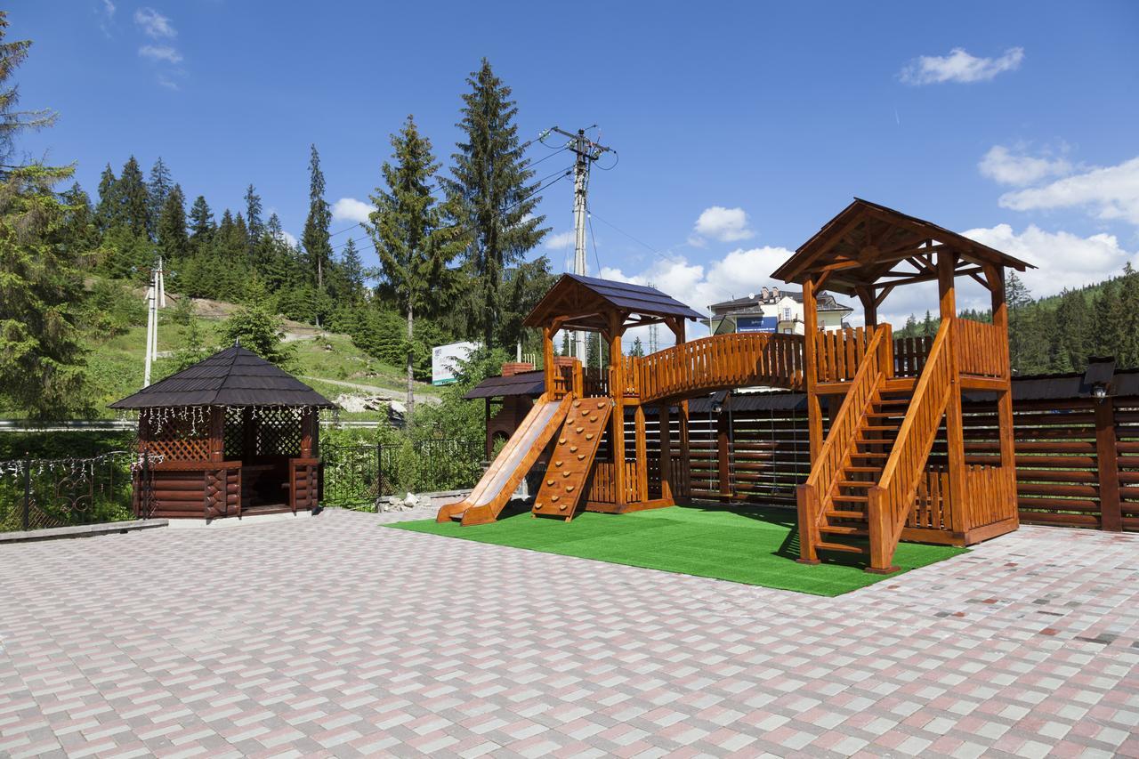 Villa Nikoletta Spa Boekovel Buitenkant foto