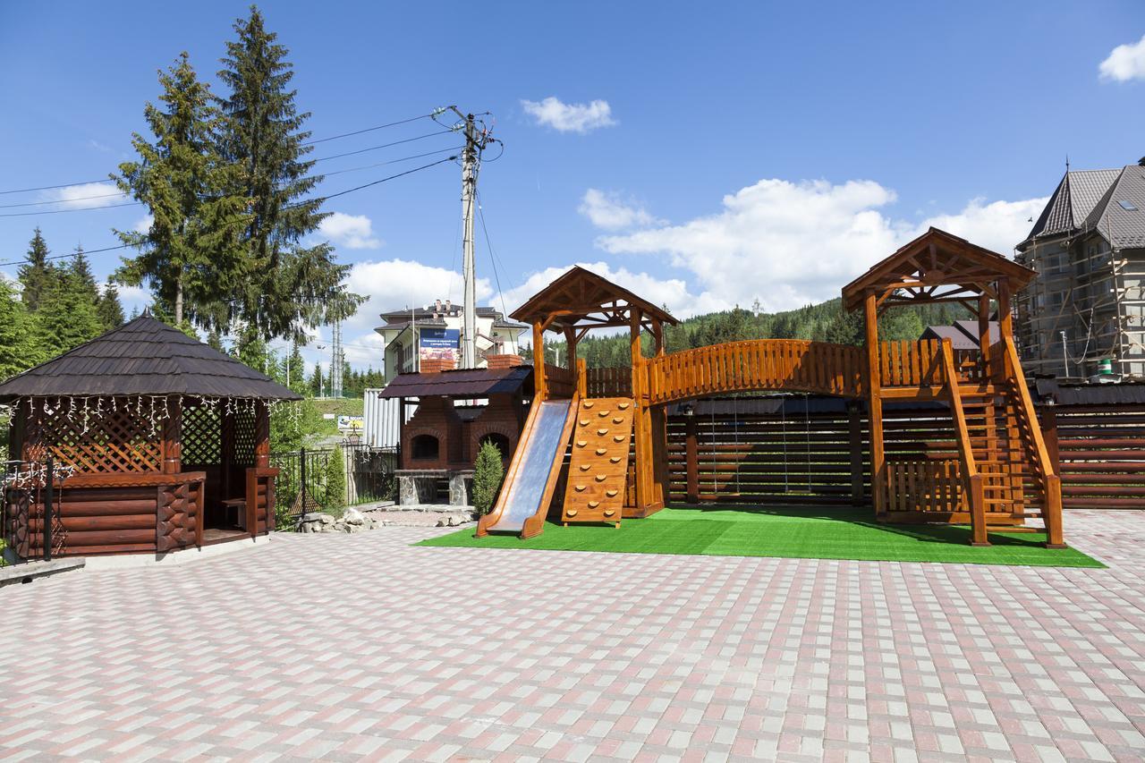 Villa Nikoletta Spa Boekovel Buitenkant foto